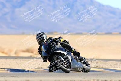 media/Jan-08-2022-SoCal Trackdays (Sat) [[1ec2777125]]/Turn 4 (1145am)/